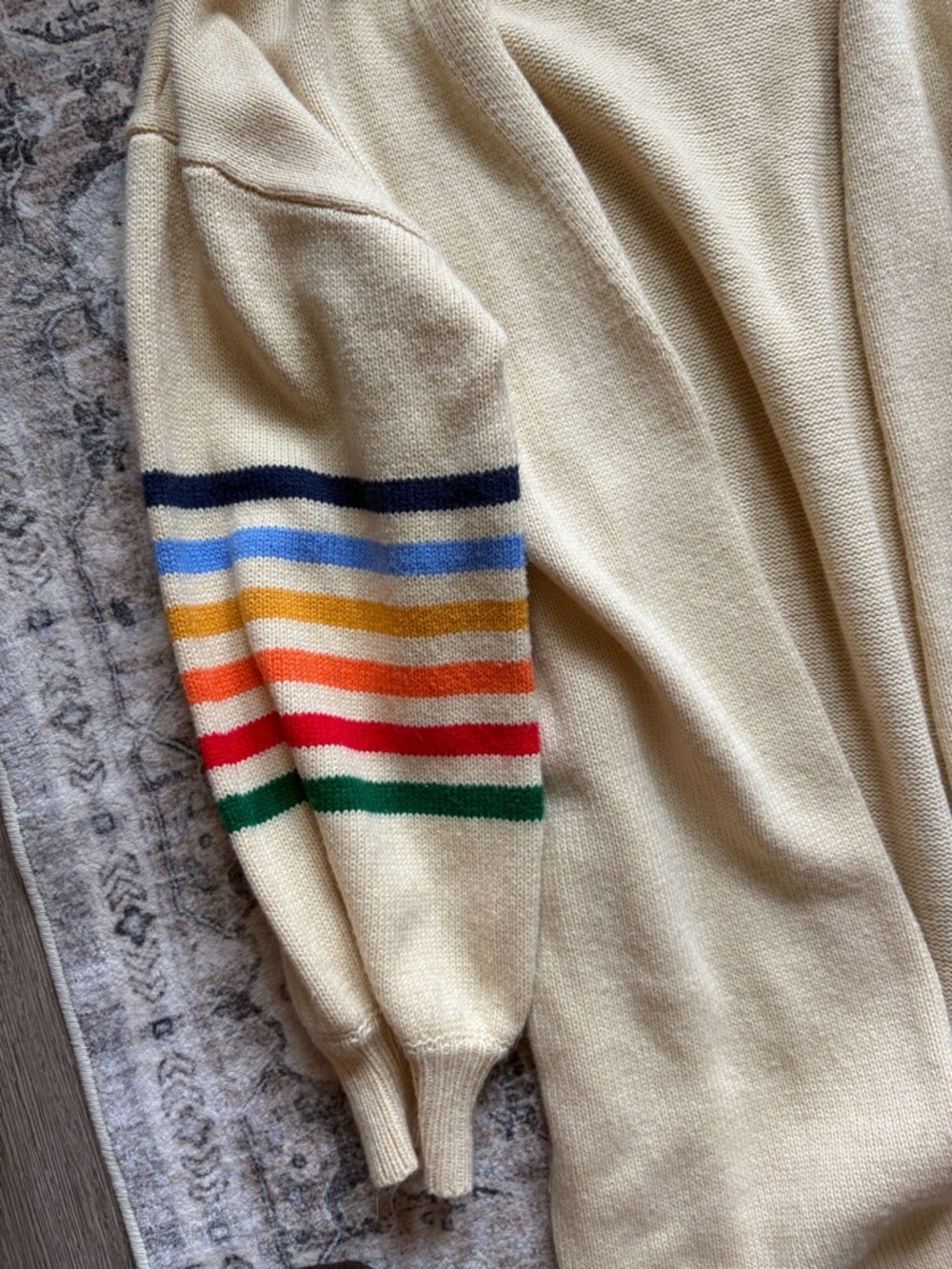 DOKOTOO Striped Sleeve Beige/Cream Cardigan Sweater Medium Long Sleeve sz L - Picture 4 of 8